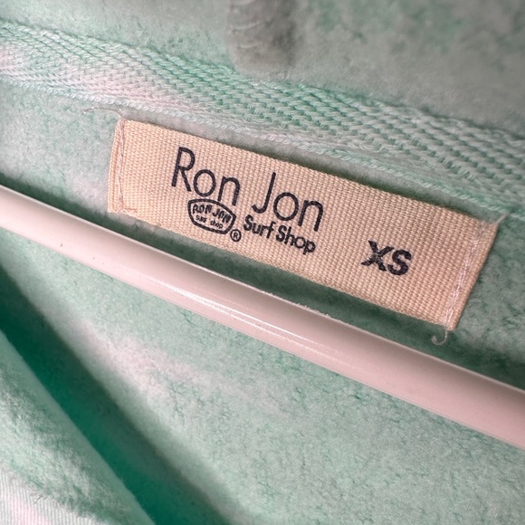 NWT 🏄♀️ Ron Jon Surf Shop Cropped Tie Dye Pullover Hoodie XS - Picture 2 of 4